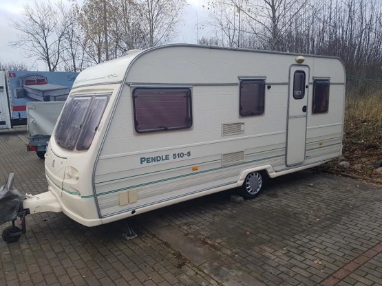                         Przyczepa kempingowa AVONDALE z dużym namiotem 2000 rok - zdjęcie 7
                        