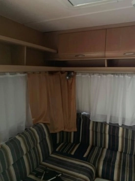                         Przyczepa campingowa Dethleffs Bedium DeLux 2002 r. - zdjęcie 3
                        