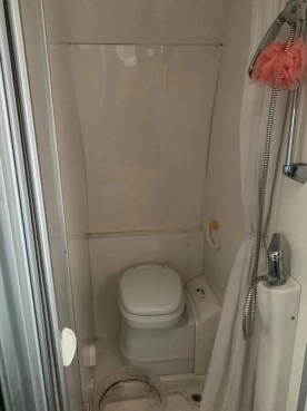                         Przyczepa campingowa Dethleffs Bedium DeLux 2002 r. - zdjęcie 6
                        