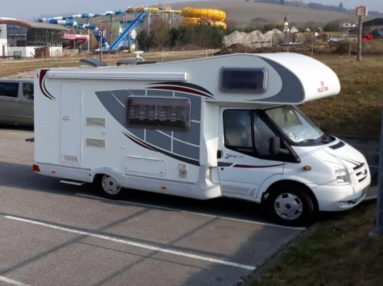                         Kamper Ford Sirio 590 Roller team - zdjęcie 1
                        