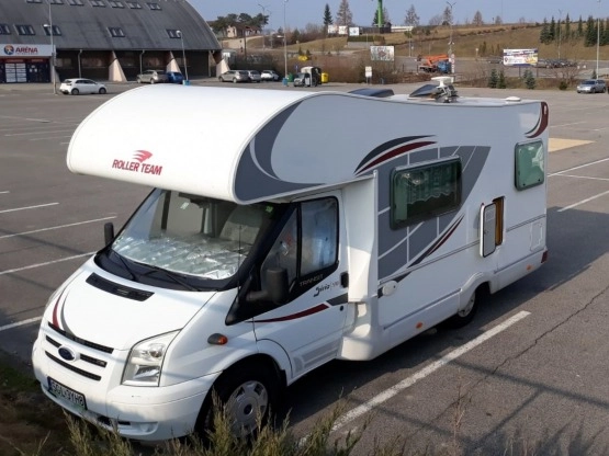                         Kamper Ford Sirio 590 Roller team - zdjęcie 2
                        