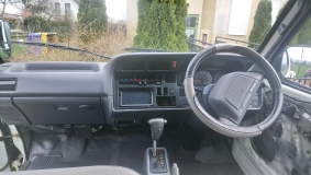                         Toyota Hiace camper 1994r anglik - zdjęcie 2
                        