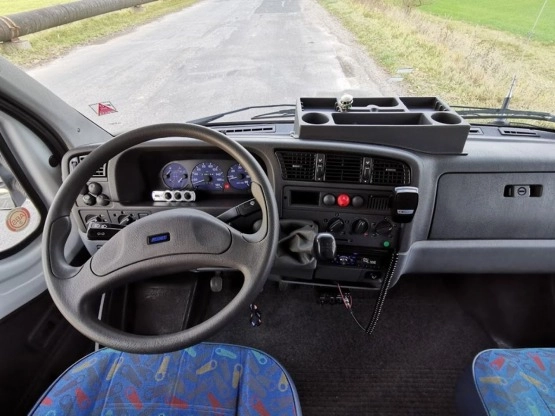                         Kamper Knaus Sun Traveller 2,8 D, garaż, 2x klima - zdjęcie 18
                        