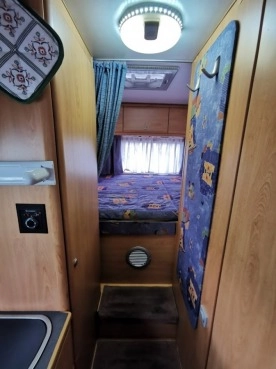                         Kamper Knaus Sun Traveller 2,8 D, garaż, 2x klima - zdjęcie 22
                        