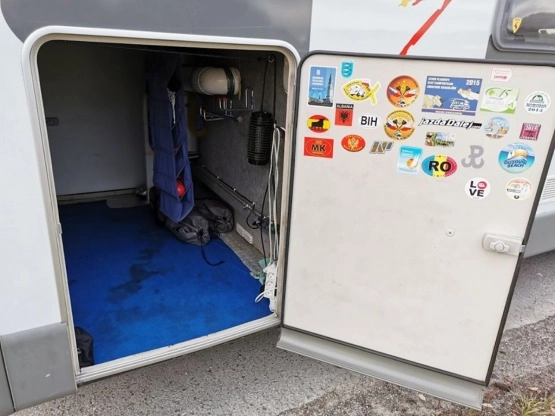                         Kamper Knaus Sun Traveller 2,8 D, garaż, 2x klima - zdjęcie 28
                        