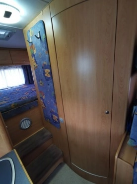                         Kamper Knaus Sun Traveller 2,8 D, garaż, 2x klima - zdjęcie 7
                        
