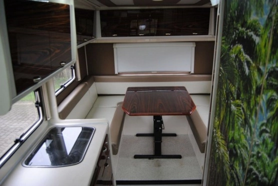                         Kamper CITROEN 2.5 D Niski przebieg! Piękny środek! Hak! Zarej. OKAZJA! - zdjęcie 6
                        