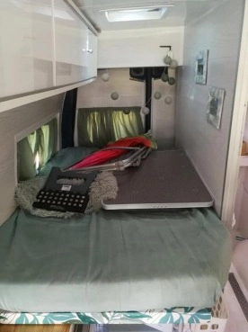                         Kampera Renault Master 2011 r., 4 osobowy - zdjęcie 15
                        