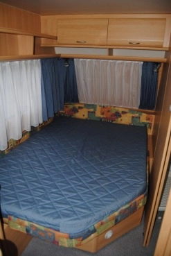                         DETHLEFFS CAMPER Zarejestrowana! Przestronny prysznic! Zadbana! Sucha! - zdjęcie 4
                        