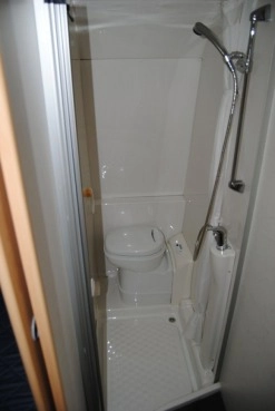                         DETHLEFFS CAMPER Zarejestrowana! Przestronny prysznic! Zadbana! Sucha! - zdjęcie 5
                        