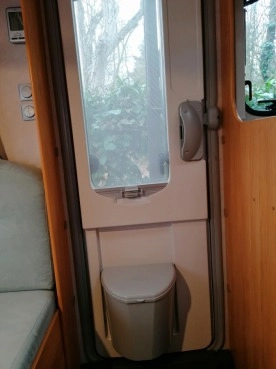                         Sprzedam przyczepę Adria - zdjęcie 10
                        