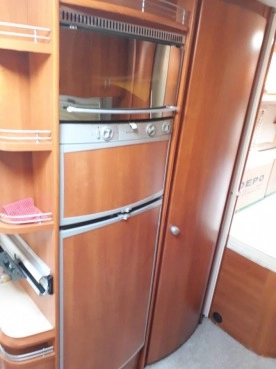                         Kamper Hobby, baza Fiat Ducato, na kategorię C - zdjęcie 11
                        