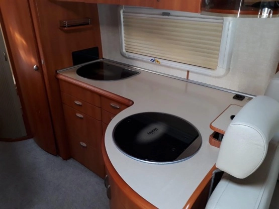                         Kamper Hobby, baza Fiat Ducato, na kategorię C - zdjęcie 18
                        