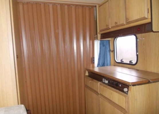                         Przyczepa kempingowa TEC 400 dla 4 osób - zdjęcie 15
                        