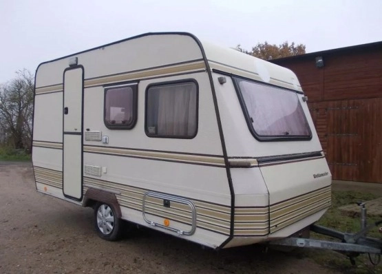                         Przyczepa kempingowa TEC 400 dla 4 osób - zdjęcie 1
                        