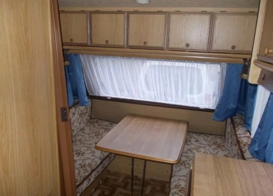                         Przyczepa kempingowa TEC 400 dla 4 osób - zdjęcie 6
                        