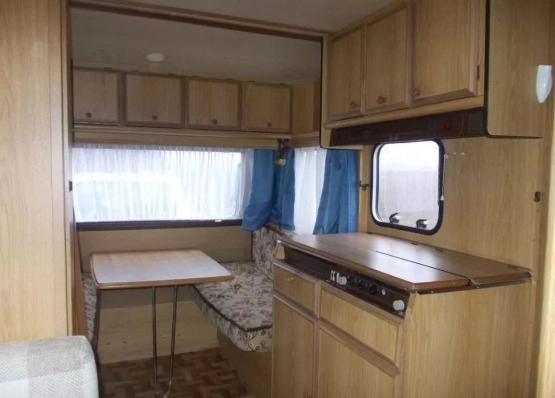                         Przyczepa kempingowa TEC 400 dla 4 osób - zdjęcie 7
                        