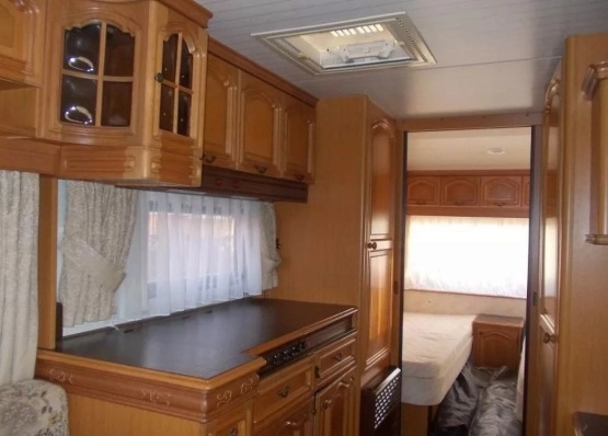                        Przyczepa kempingowa Hobby Prestige 545 dla 4/5 os. - zdjęcie 10
                        