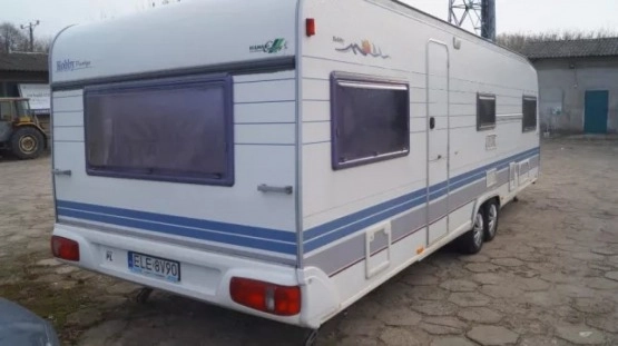                         Sprzedam przyczepę Kempingową Hobby 720 UML Prestige - zdjęcie 4
                        