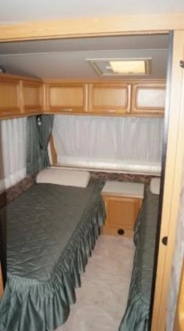                         Sprzedam przyczepę Kempingową Hobby 720 UML Prestige - zdjęcie 6
                        