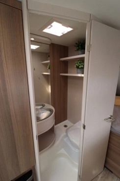                         Przyczepa kempingowa Dethleffs C Joy 410QL model 2020 nowa - zdjęcie 12
                        