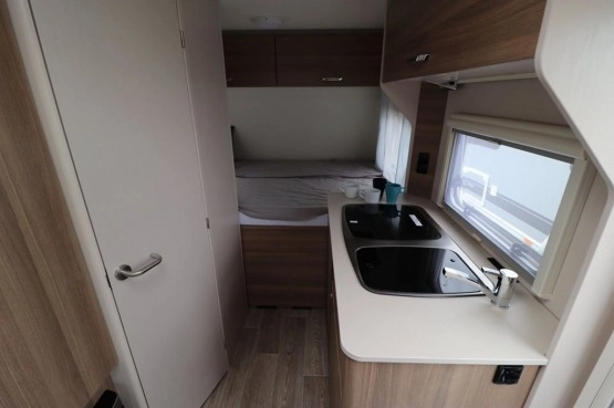                         Przyczepa kempingowa Dethleffs C Joy 410QL model 2020 nowa - zdjęcie 18
                        