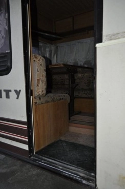                         Przyczepa kempingowa BURSTNER CITY 1985 r. + Przedsionek - zdjęcie 4
                        