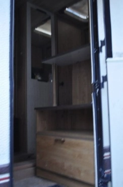                         Przyczepa kempingowa BURSTNER CITY 1985 r. + Przedsionek - zdjęcie 5
                        