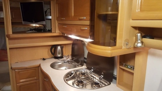                         Przyczepa Fendt 500 Platin + przedsionek + plandeka na zimę - zdjęcie 4
                        