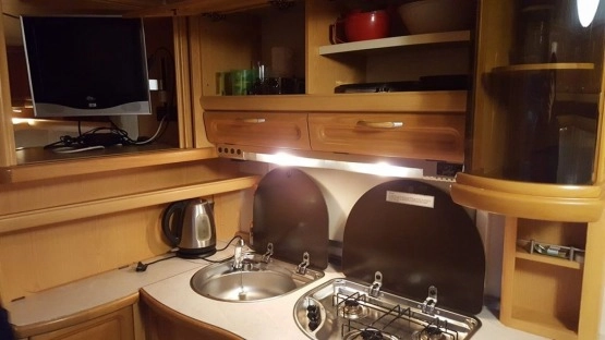                         Przyczepa Fendt 500 Platin + przedsionek + plandeka na zimę - zdjęcie 9
                        