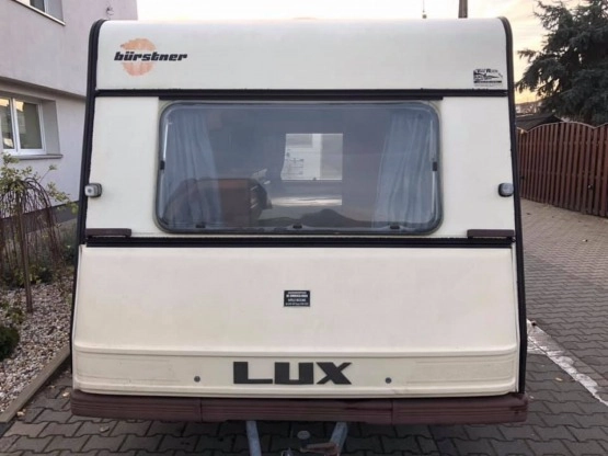                         Przyczepa kempingowa Burstner Lux 3951 - zdjęcie 9
                        
