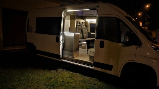                         Kamper, Camper, Fiat Ducato 2.3 jtd, 4 osoby,  - zdjęcie 15
                        