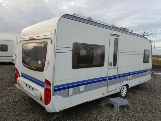                         Przyczepa Hobby Excellent z 2007 roku - zdjęcie 10
                        