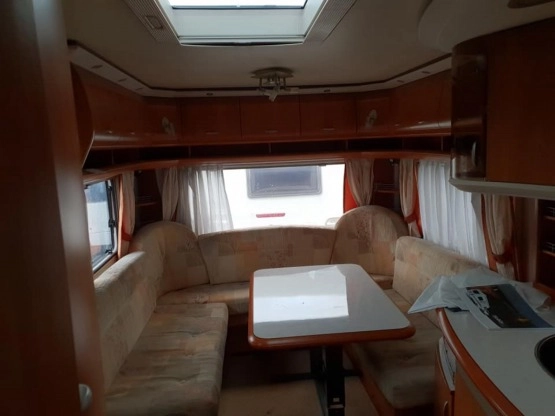                         Przyczepa Hobby Excellent z 2007 roku - zdjęcie 3
                        