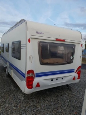                         Przyczepa Hobby Excellent z 2007 roku - zdjęcie 9
                        