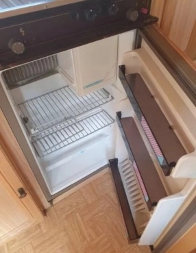                         LMC DOMINANT 1991 - zdjęcie 11
                        