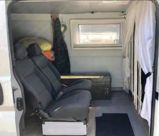                         Citroen Jumper 2,2 rok 2007 - uszkodzony - zdjęcie 6
                        