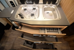                         Hymer ML-T 570 Cross Over 4x4 Sprinter 190 KM Solar 3 Aku Przetwornica Markiza A/T - zdjęcie 16
                        