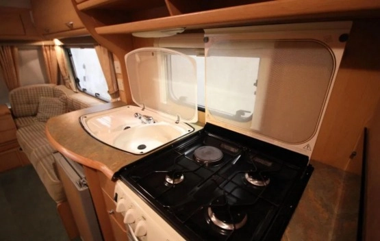                         Abby Meveric - zdjęcie 11
                        