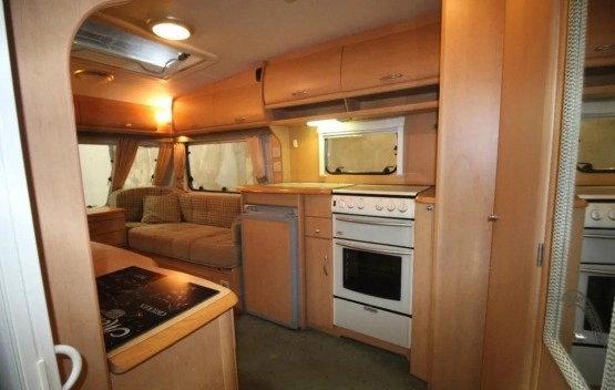                         Abby Meveric - zdjęcie 2
                        