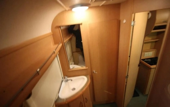                         Abby Meveric - zdjęcie 5
                        