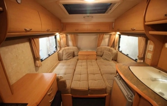                         Abby Meveric - zdjęcie 7
                        