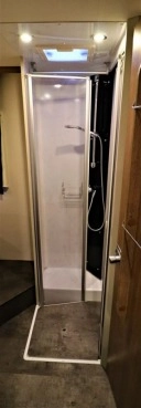                         Dethleffs Trend T7057 DBM Klimatyzacja Markiza Bagażnik Radio Solar Kamera cofania - zdjęcie 16
                        