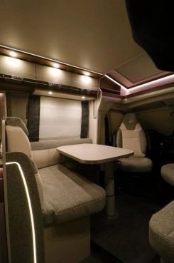                         Dethleffs Trend T7057 DBM Klimatyzacja Markiza Bagażnik Radio Solar Kamera cofania - zdjęcie 9
                        