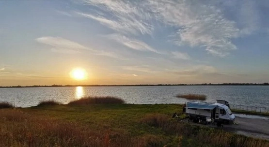                         Kamper Integra Ducato Rapido 2.5 TD. Solar, 6 os., 3 łóżka 3.5 T - zdjęcie 3
                        