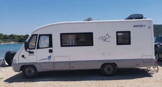                         Kamper Integra Ducato Rapido 2.5 TD. Solar, 6 os., 3 łóżka 3.5 T - zdjęcie 4
                        