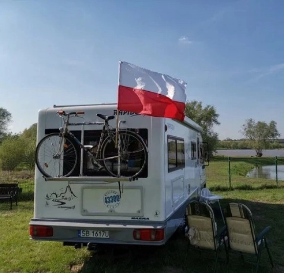                         Kamper Integra Ducato Rapido 2.5 TD. Solar, 6 os., 3 łóżka 3.5 T - zdjęcie 6
                        