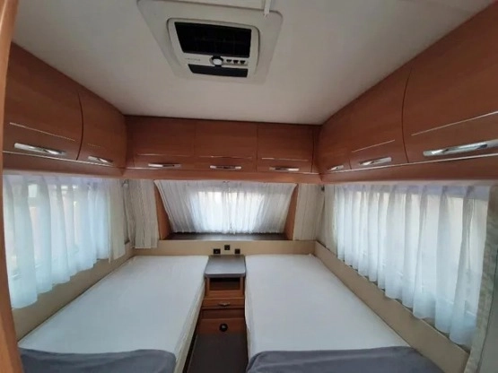                         Przyczepa kempingowa HOBBY 495 UL mover, 2010 r. - zdjęcie 6
                        