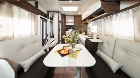                         Amphitryon 998 - zdjęcie 10
                        