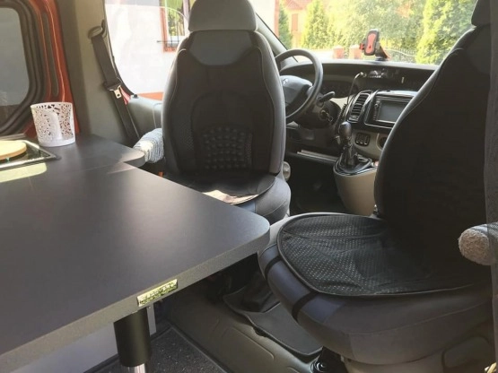                         Renault Trafic L2H2 BusKamper - zdjęcie 8
                        